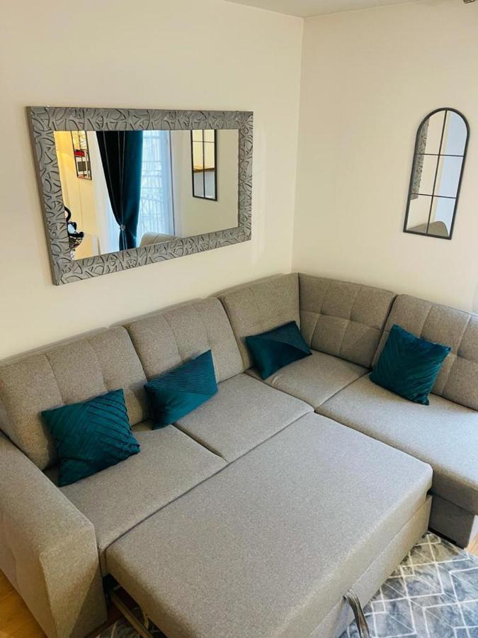 Appartement Place Toscane Сери Екстериор снимка